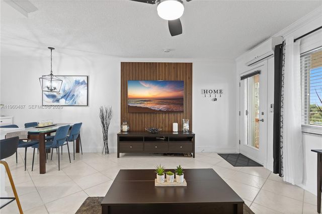 815 SW 11th Ave 18G, Hallandale Beach, FL 33009