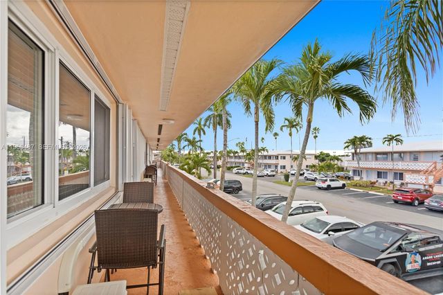 815 SW 11th Ave 18G, Hallandale Beach, FL 33009
