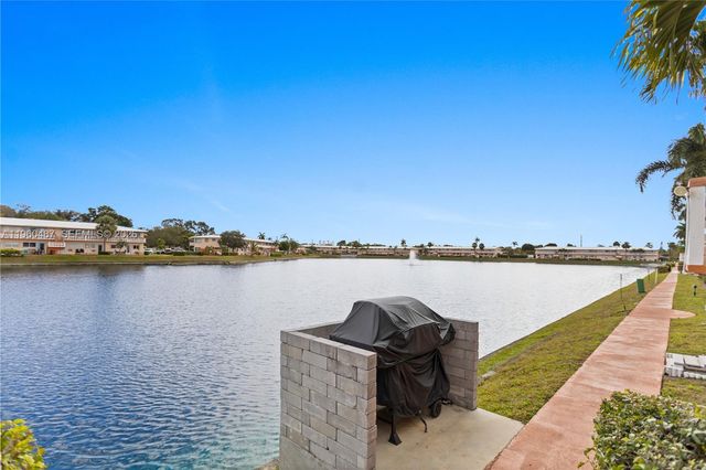 815 SW 11th Ave 18G, Hallandale Beach, FL 33009