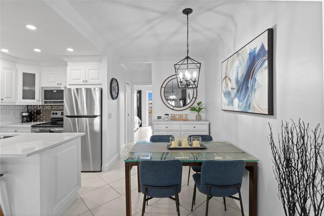 815 SW 11th Ave 18G, Hallandale Beach, FL 33009