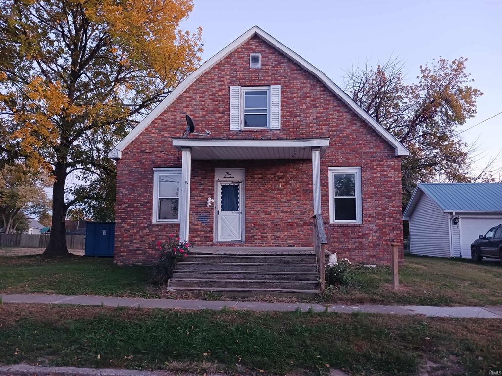 317 W Alton Street, Bicknell, IN 47512