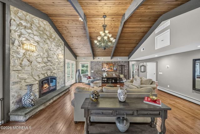 7 Darien Court, Colts Neck, NJ 07722