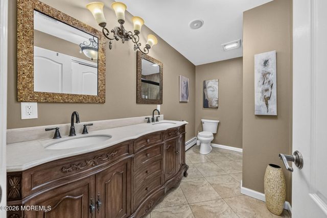 7 Darien Court, Colts Neck, NJ 07722