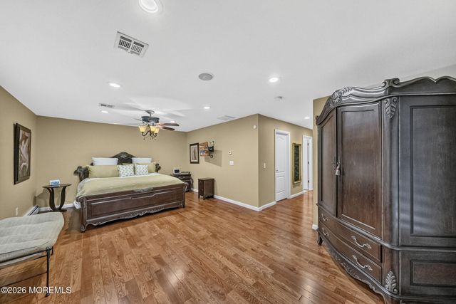 7 Darien Court, Colts Neck, NJ 07722