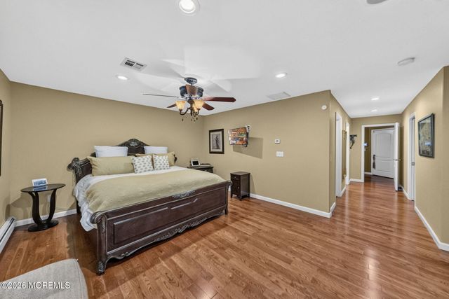 7 Darien Court, Colts Neck, NJ 07722