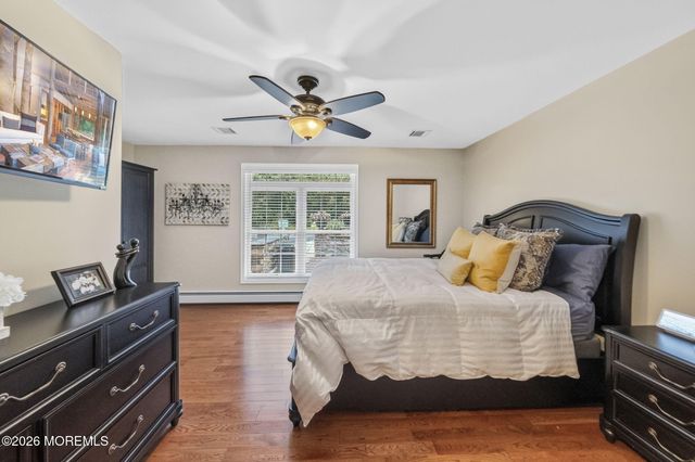 7 Darien Court, Colts Neck, NJ 07722