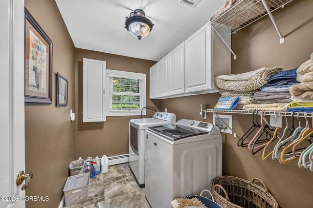 7 Darien Court, Colts Neck, NJ 07722
