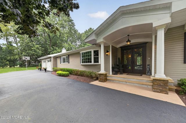 7 Darien Court, Colts Neck, NJ 07722