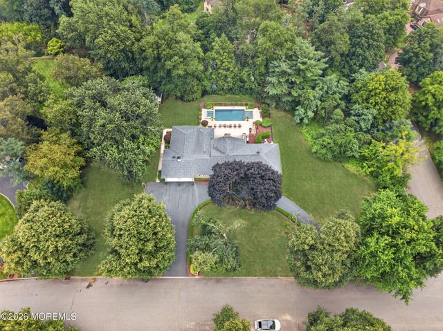 7 Darien Court, Colts Neck, NJ 07722