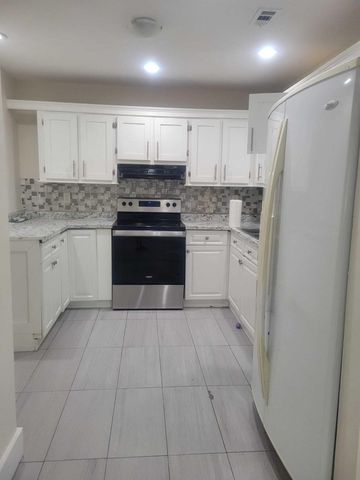 5337 NW 5th Street, Delray Beach, FL 33445
