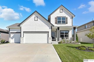 7819 S 194th Avenue, Gretna, NE 68028