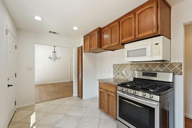 21 W Mayfair Ave, Stockton, CA 95207