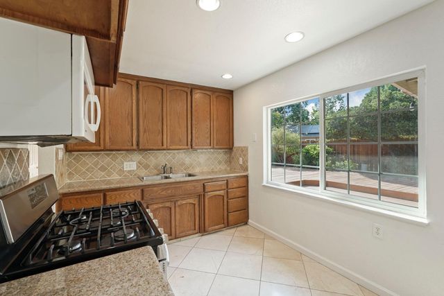 21 W Mayfair Ave, Stockton, CA 95207