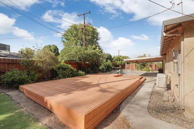 21 W Mayfair Ave, Stockton, CA 95207