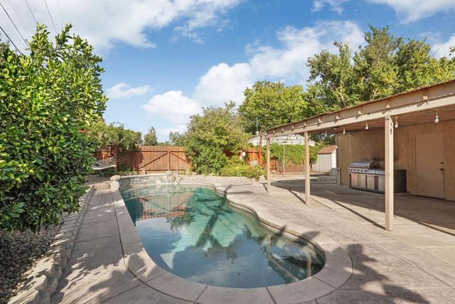 21 W Mayfair Ave, Stockton, CA 95207