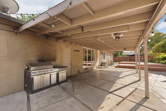 21 W Mayfair Ave, Stockton, CA 95207