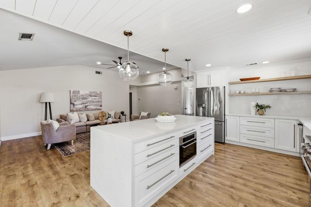 2271 Penryn Rd, Penryn, CA 95663