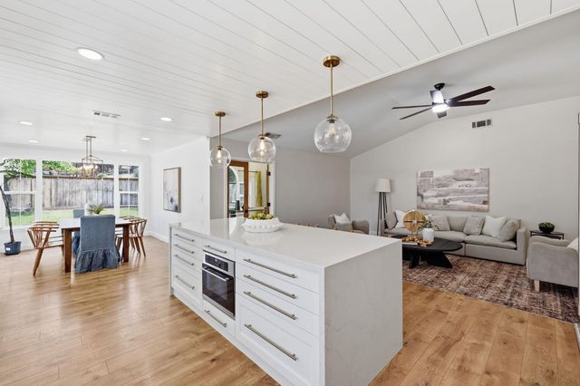 2271 Penryn Rd, Penryn, CA 95663