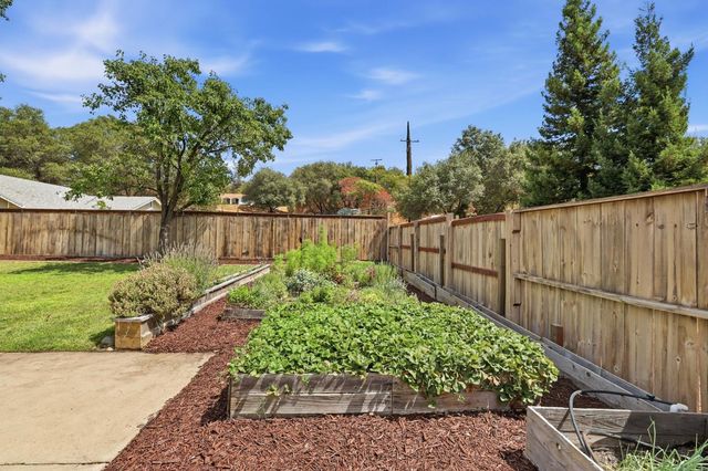 2271 Penryn Rd, Penryn, CA 95663