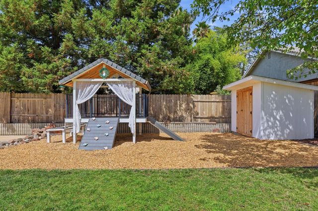 2271 Penryn Rd, Penryn, CA 95663