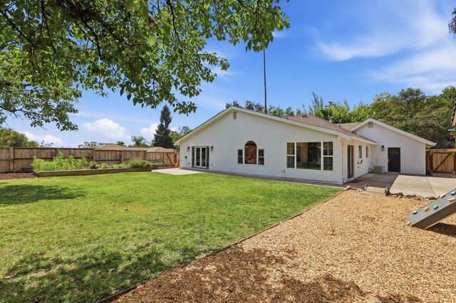 2271 Penryn Rd, Penryn, CA 95663
