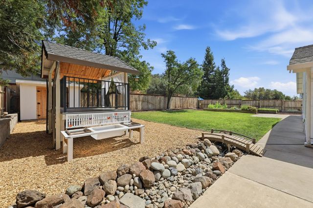2271 Penryn Rd, Penryn, CA 95663