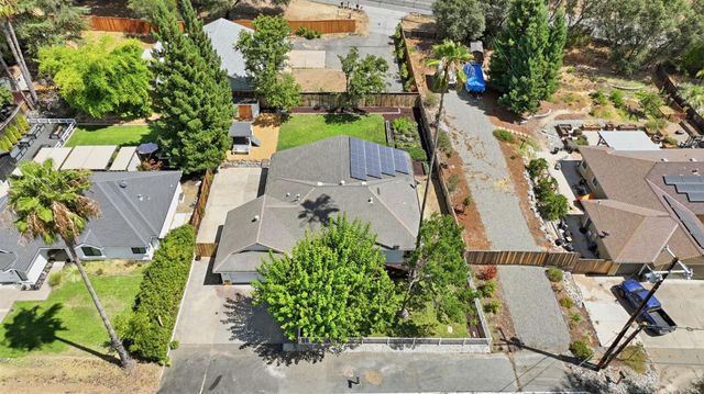 2271 Penryn Rd, Penryn, CA 95663