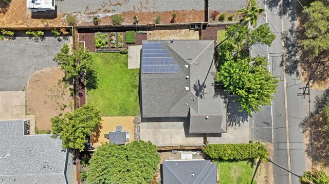 2271 Penryn Rd, Penryn, CA 95663