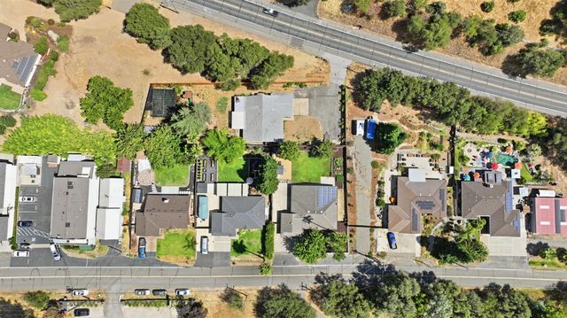 2271 Penryn Rd, Penryn, CA 95663