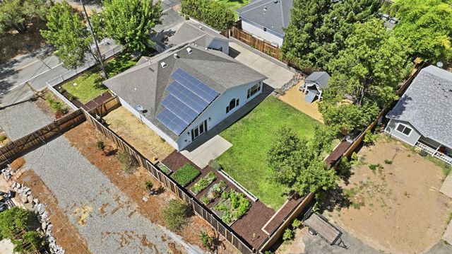 2271 Penryn Rd, Penryn, CA 95663