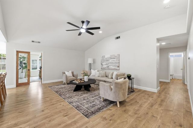 2271 Penryn Rd, Penryn, CA 95663
