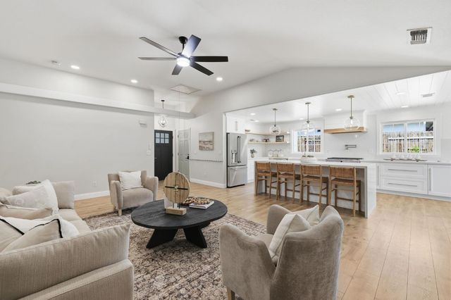 2271 Penryn Rd, Penryn, CA 95663