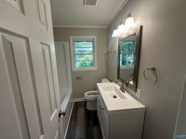 2007 SE College Street, Decatur, AL 35601