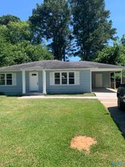 2007 SE College Street, Decatur, AL 35601
