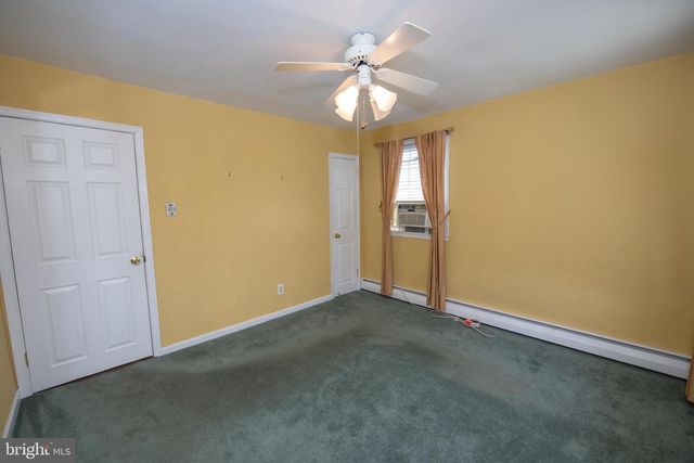 831 MEDWAY RD, Philadelphia, PA 19115
