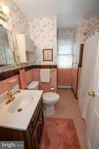 831 MEDWAY RD, Philadelphia, PA 19115