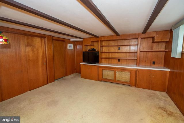 831 MEDWAY RD, Philadelphia, PA 19115
