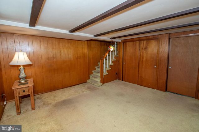 831 MEDWAY RD, Philadelphia, PA 19115