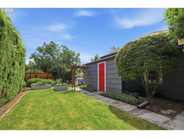 2290 SANDY Dr, Eugene, OR 97401
