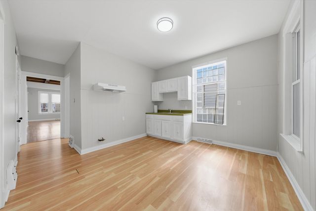 1424 S 57th Avenue, Cicero, IL 60804