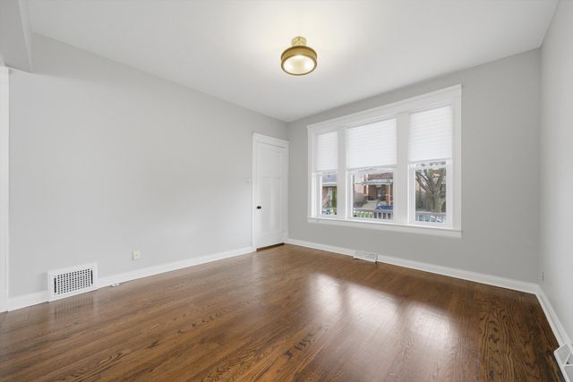 1424 S 57th Avenue, Cicero, IL 60804