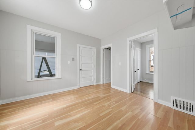 1424 S 57th Avenue, Cicero, IL 60804