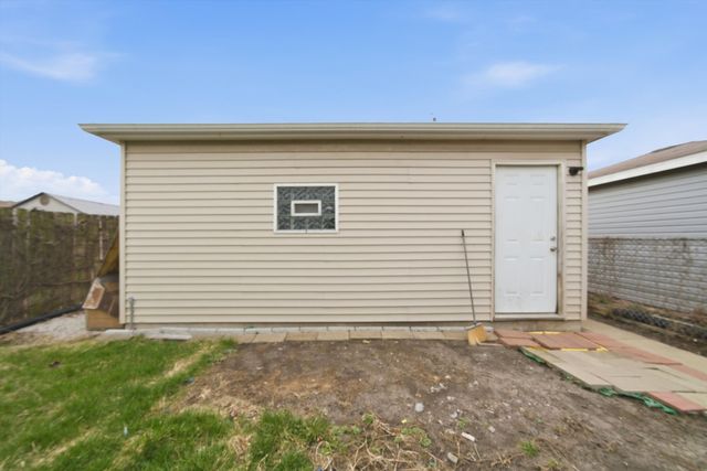 1424 S 57th Avenue, Cicero, IL 60804