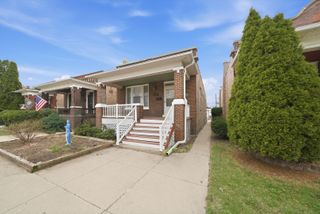 1424 S 57th Avenue, Cicero, IL 60804