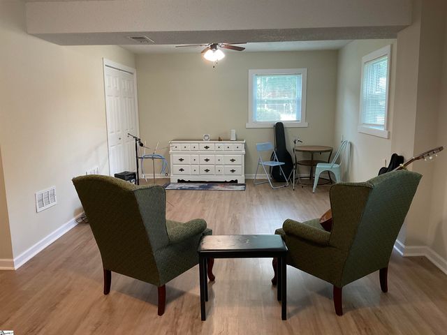 407 Old Farm Road, Moore, SC 29539