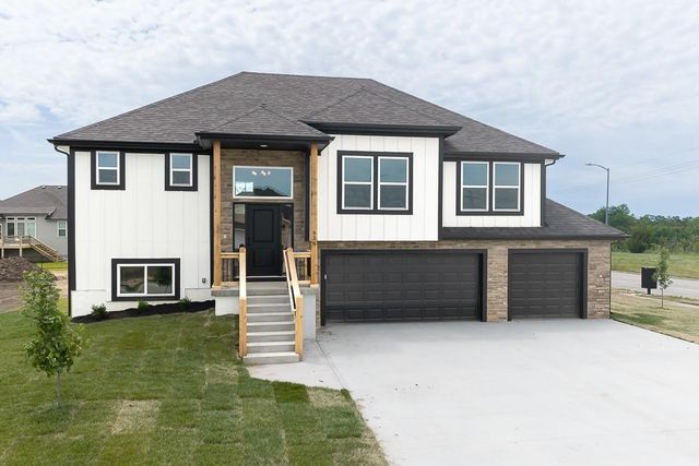 938 168th Court, Basehor, KS 66007