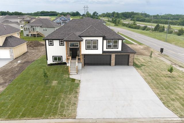938 168th Court, Basehor, KS 66007