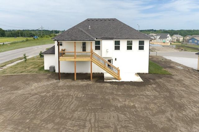 938 168th Court, Basehor, KS 66007