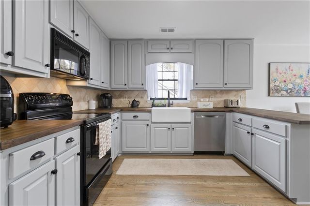 1510 Wood Thrush Way, Marietta, GA 30062