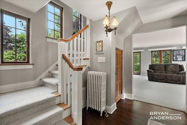 1830 Bridge Street, Grand Rapids, MI 49504